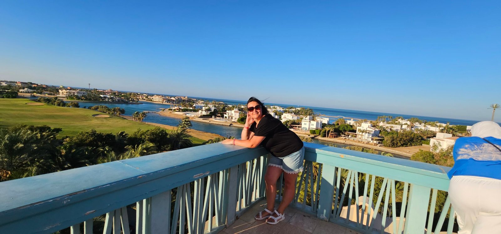 Private car city tour exploring El Gouna luxury resort and lagoon bridges in Hurghada